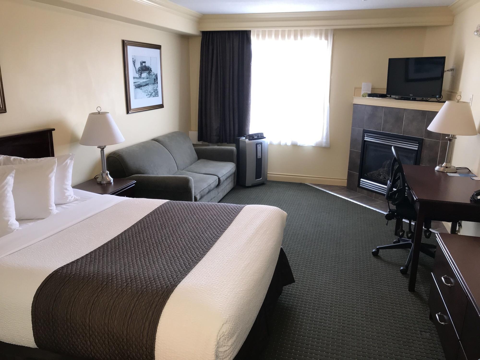 Quality Inn & Suites Уайткорт Экстерьер фото